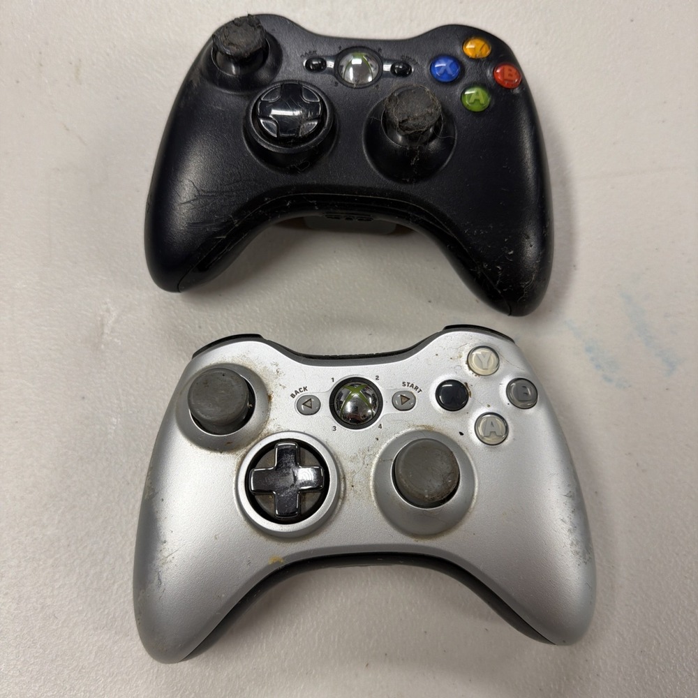 2 Genuine Microsoft Xbox 360 Wireless Controllers OEM Silver Elite And Black
